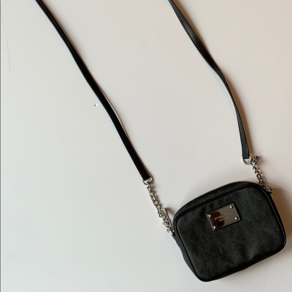 Small black Michael Kors crossbody